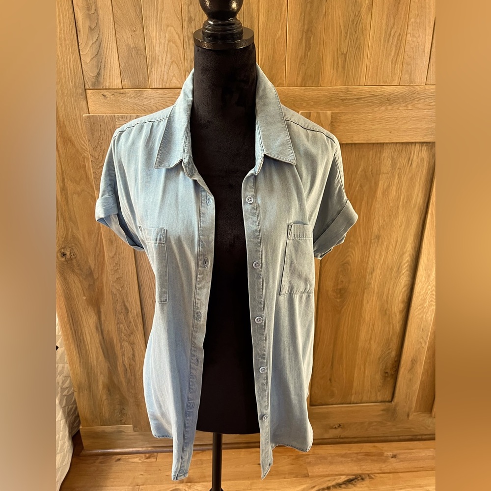 Tart Chambray Shirt, 100% Tencel, Short Sleeve, NWOT
